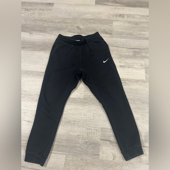 Nike Black Joggers - Picture 1 of 3
